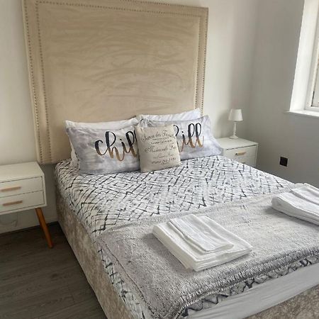 Grays Serviced Apartment Stifford Dış mekan fotoğraf