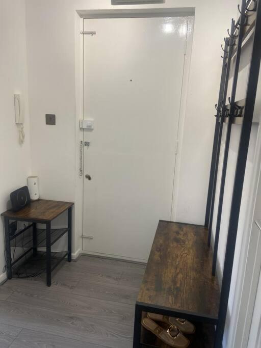 Grays Serviced Apartment Stifford Dış mekan fotoğraf